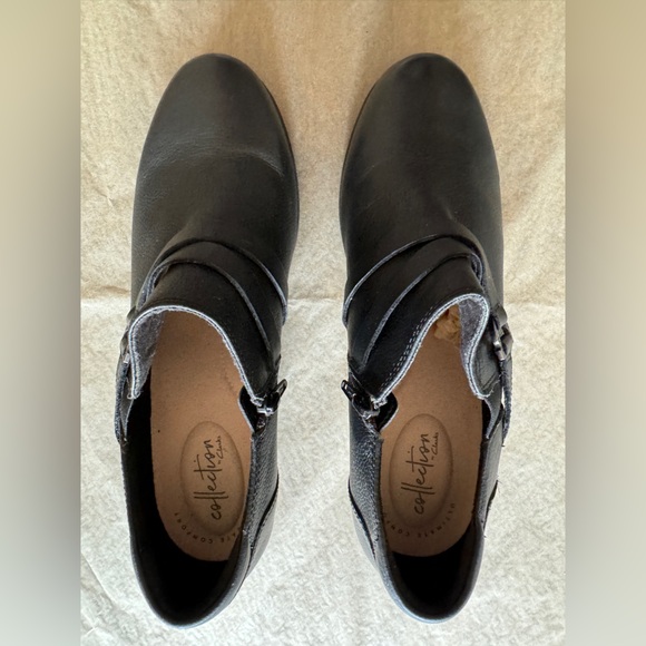 CLARKS Women’s Low Ankle Leather Heel Boots - Black - Size 41 EU / 9.5 US - Picture 12 of 16